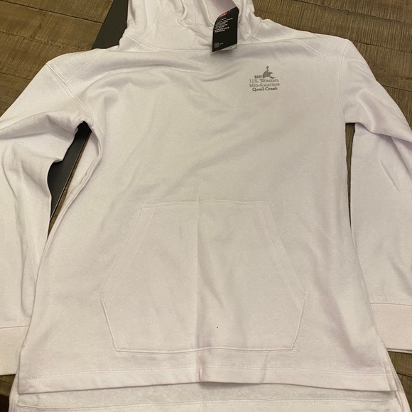 Under Armour Tops - Under Armour hoodie